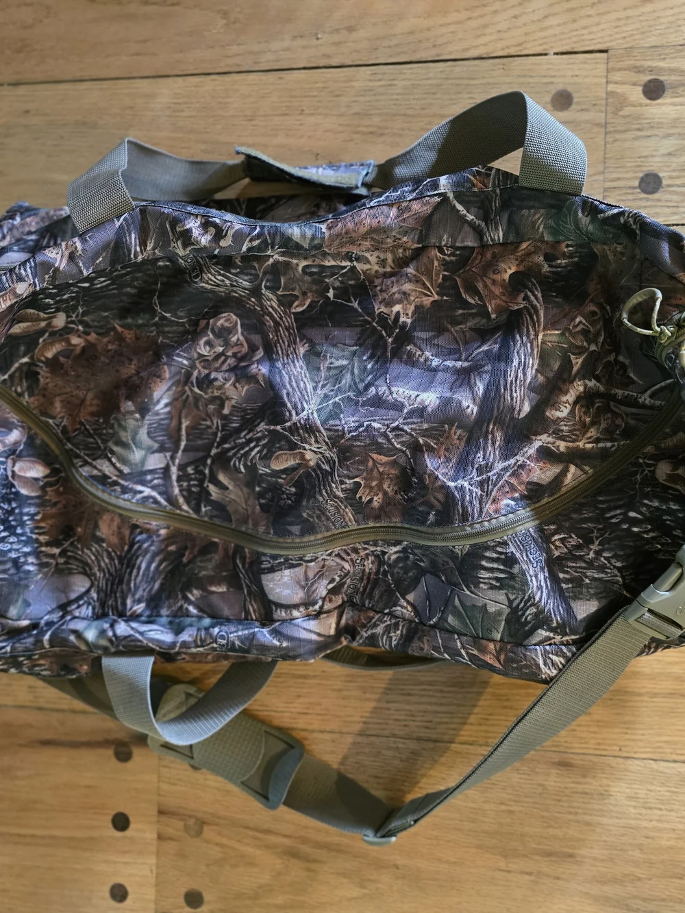 Cabela's Seclusiin 3D  Camo Duffel Bag with Olive Straps